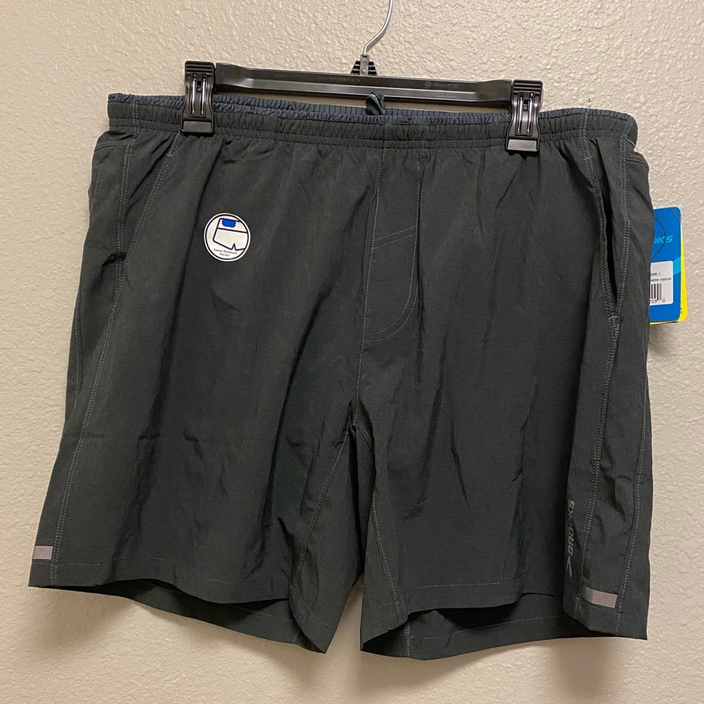Brooks Men’s Sz Lg 7” Running Shorts